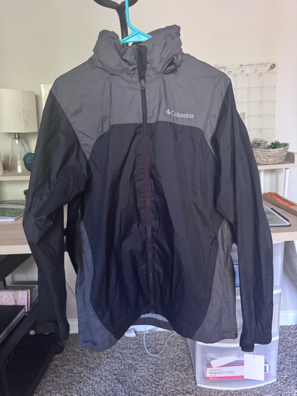 Columbia Men's Two-Tone Black & Gray Lightweight Hooded Jacket